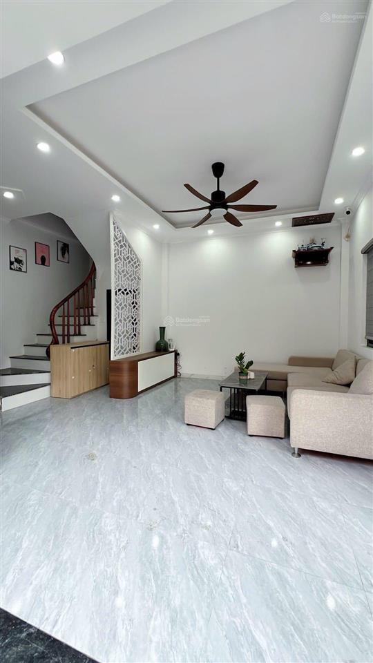 Bán gấp nhà trịnh văn bô 36m2  5,3 tỷ  lô góc  ô tô qua nhà