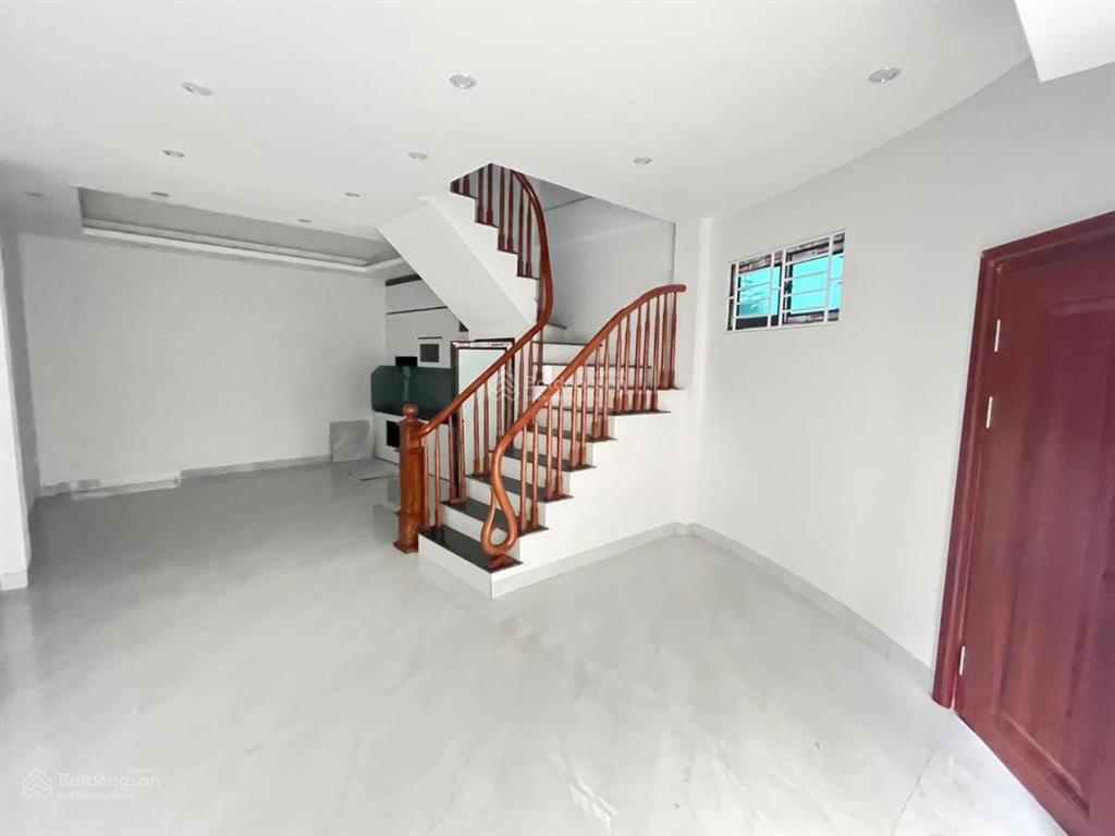 Bán gấp nhà trịnh văn bô 36m2  5,3 tỷ  lô góc  ô tô qua nhà