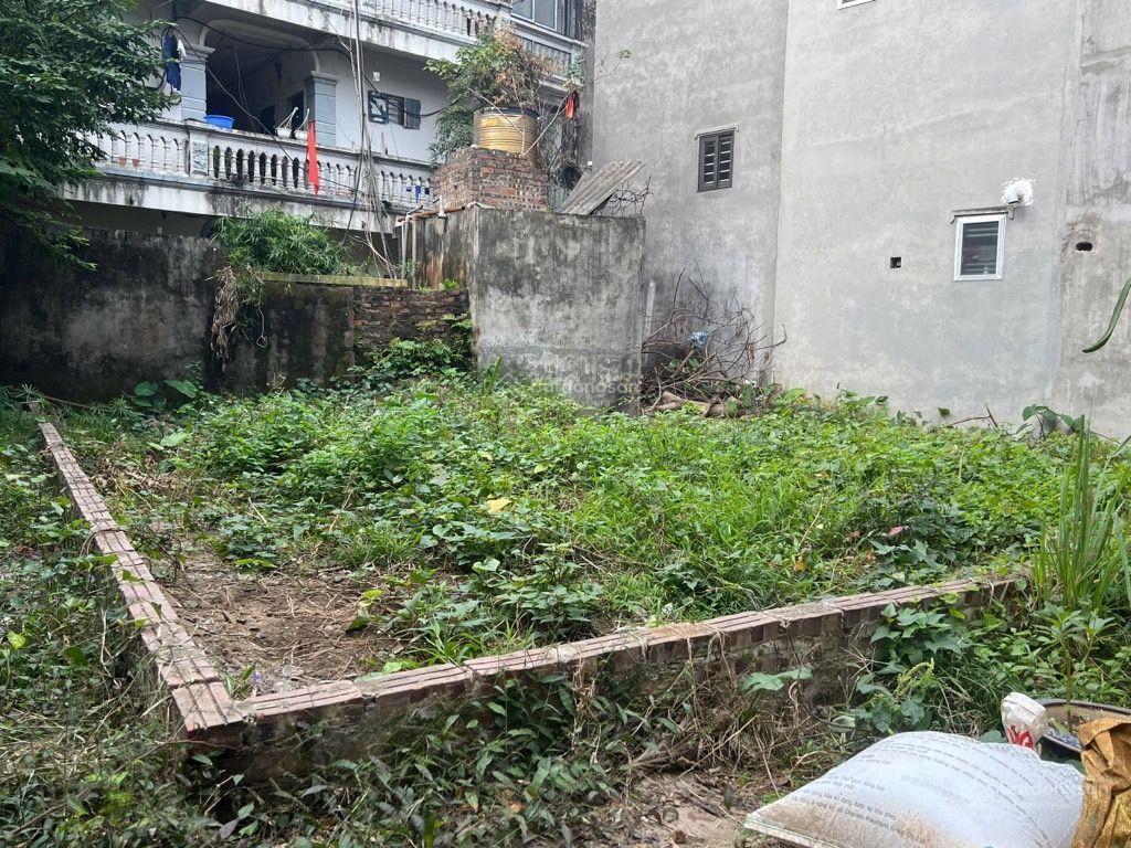 Cực phẩm xuân phương 50m  5,6 tỷ  mặt tiền 7m  vài bước ra ô tô