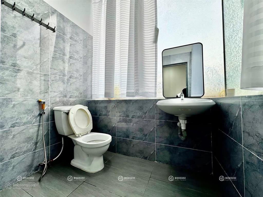 Cho thuê ngay căn hộ ban công 40m2 phan đăng lưu, phú nhuận