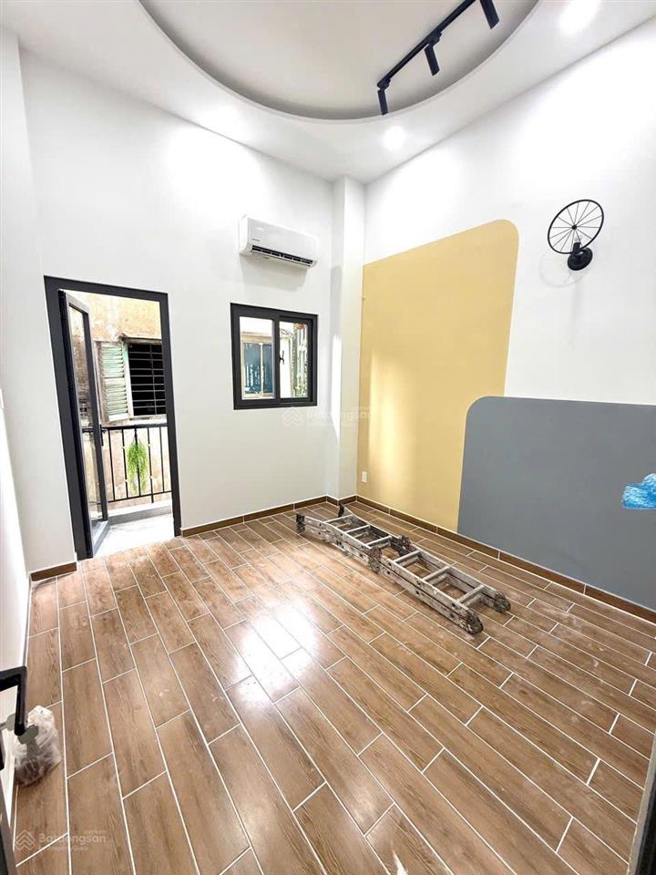 Bán nhà riêng tại lò siêu, giá cực chất 4,68 tỷ còn tl 30m2, 2pn, 2wc