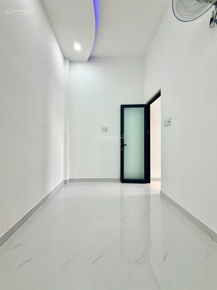 Trương phước phan giáp lê văn quới  32m2 (4 x 8) 2 tầng mới 100% ở ngay  hẻm 4m thông  chỉ 3.9