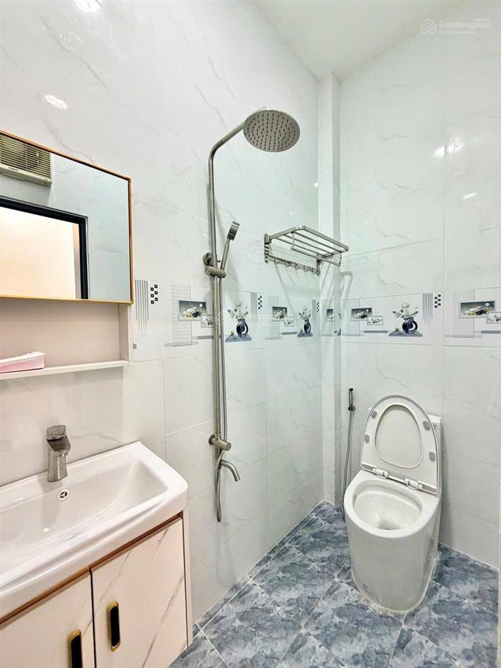 Trương phước phan giáp lê văn quới  32m2 (4 x 8) 2 tầng mới 100% ở ngay  hẻm 4m thông  chỉ 3.9