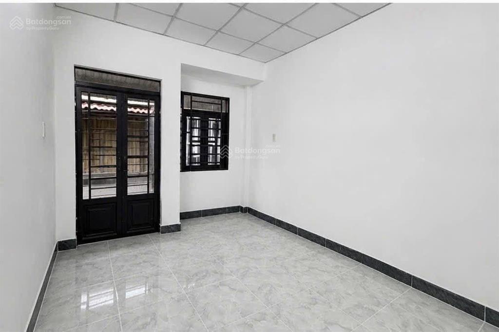 Nhà 2 tầng mới đẹp, dọn vào ở ngay phường tân thới hiệp, q12