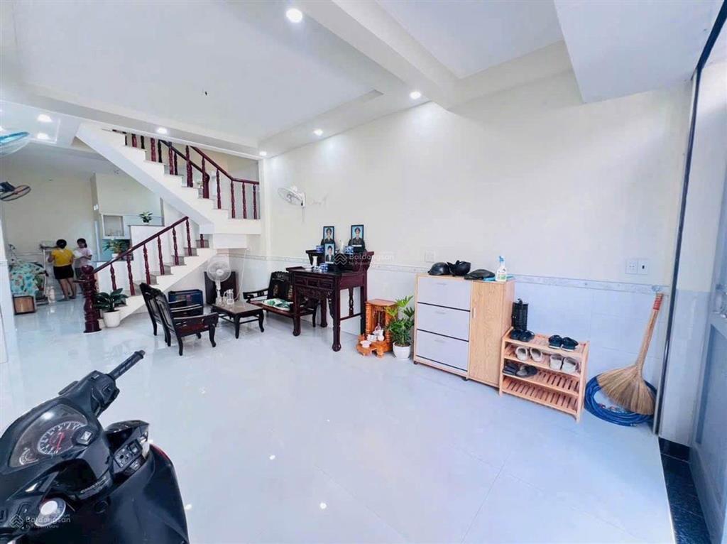 Căn góc hẻm xe hơi ngay chợ thiếc lê văn khương  nhà kiên cố ở ngay  nở hậu ~ 50m²  2 tầng