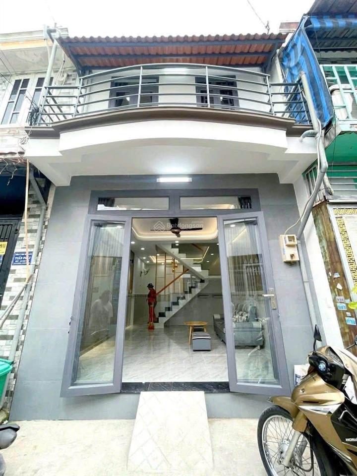 Nhà 4x10m 2 tầng 1 tỷ 750 gần chợ thiếc, ô tô tới cửa, p. tth, q12