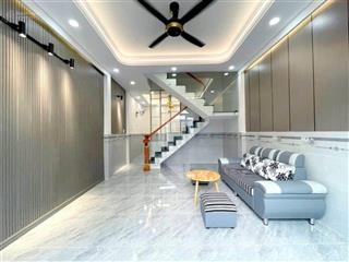 Nhà 4x10m 2 tầng nhỉnh 1 tỷ 750 gần chợ thiếc, ô tô tới cửa, p. tth, q12