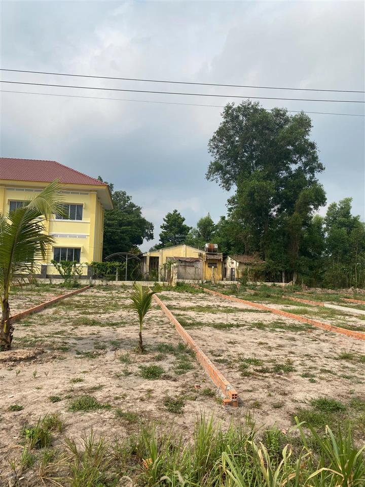 Đất đẹp giá rẻ 180m2 chỉ 800triệu ngay mặt tiền đặng văn trước, trảng bàng, tây ninh, sổ riêng