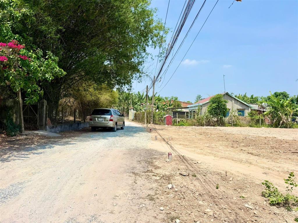 Nhanh tay thì còn chỗ đẹp  an hòa trảng bàng sát kcn  800tr 150m2 có thổ sổ riêng, sang tên ngay
