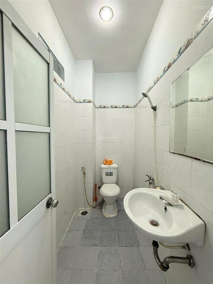 Chủ ngộp đất  cần bán nhanh,giá 850 triệu nhà đường phạm ngọc thạch , xã củ chi , hồ chí minh