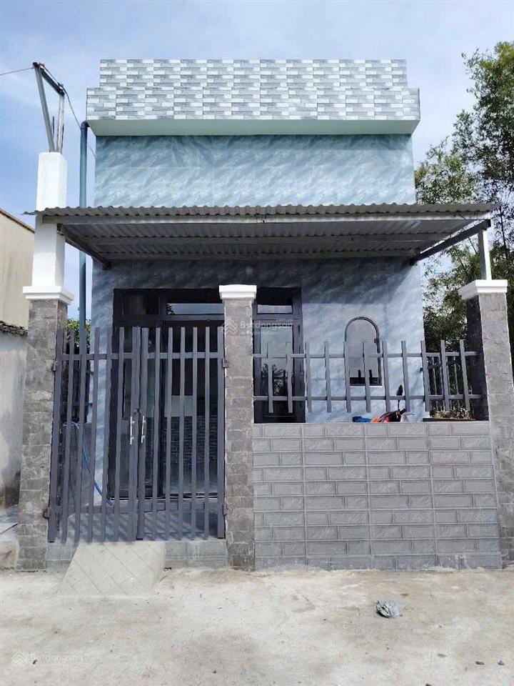 Chủ kẹt, nhà cần bán gấp  dt 125m2  tân an hội  củ chi  giá 800tr