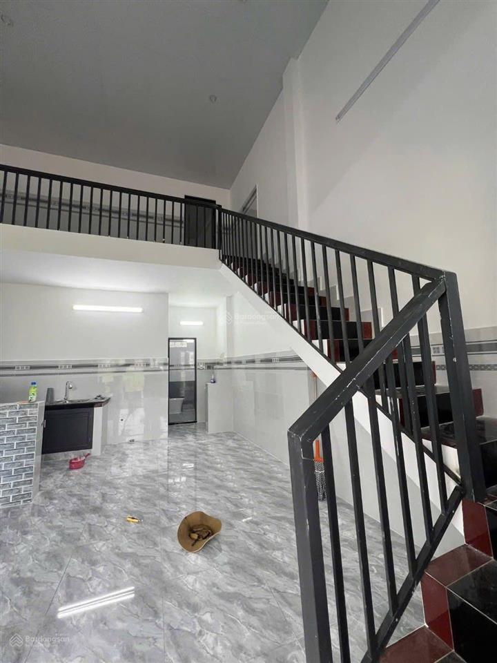 Chủ kẹt, nhà cần bán gấp  dt 125m2  tân an hội  củ chi  giá 800tr