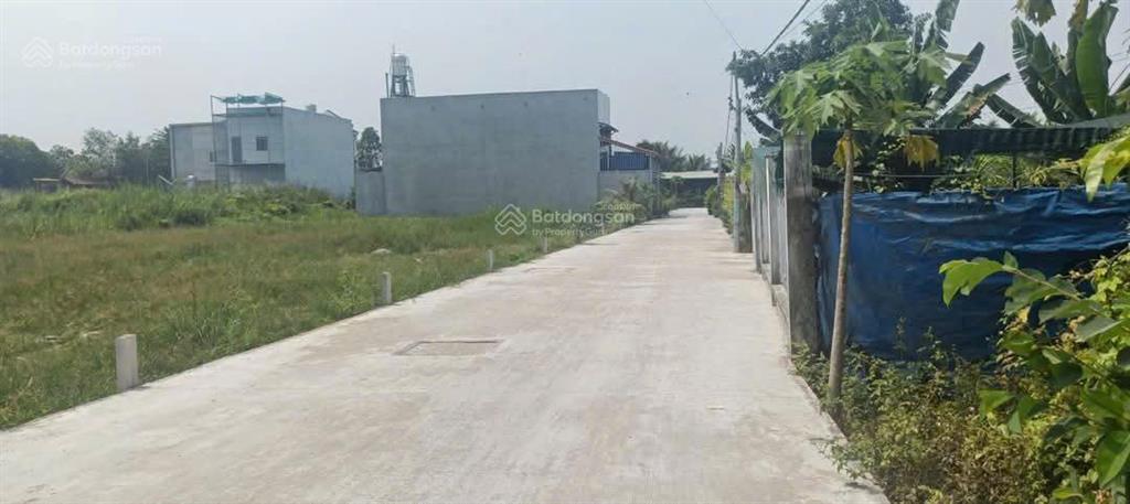 Cần bán gấp lô đất bên đường nguyễn thị lắng xã tân phú trung huyện củ chi 95m2 giá 800tr
