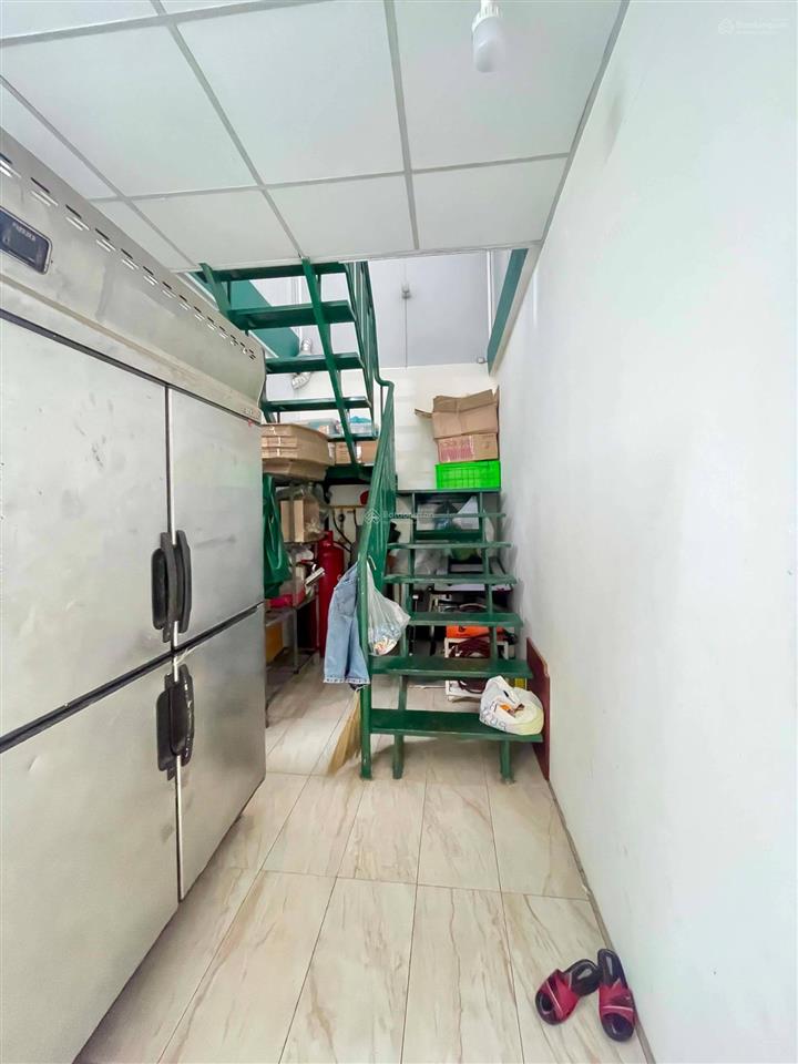 Chị gái bán nhanh về quê ở với bố mẹ  nhà đường đỗ đình nhân , thái mỹ , củ chi , hcm