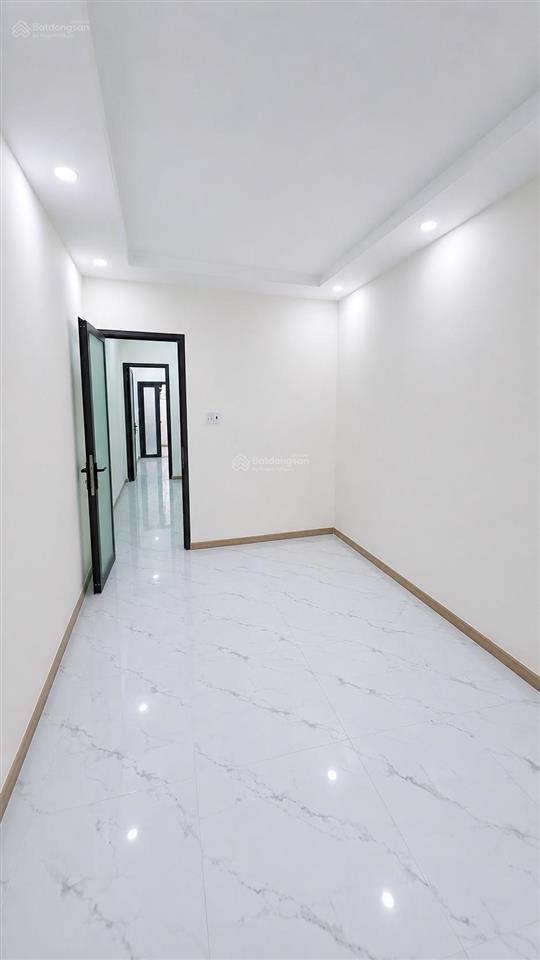 Nhà mới 2 tầng q3 khu bàn cờ hiếm nhà bán