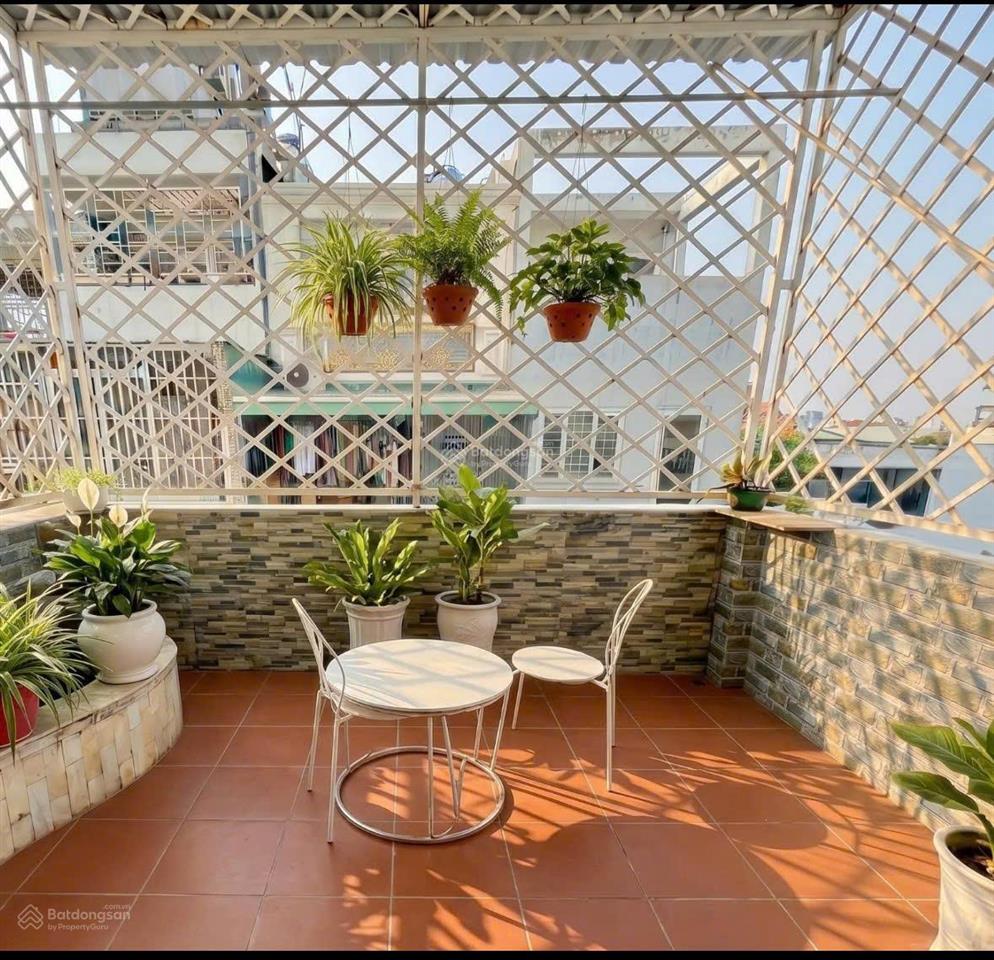Nhà mới thang máy hẻm xe hơi lớn sát phạm văn đồng, p13 bình thạnh 4x18m chỉ 12,9 tỷ