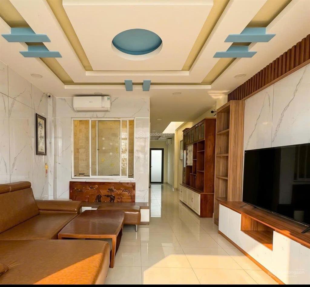 Nhà mới thang máy hẻm xe hơi lớn sát phạm văn đồng, p13 bình thạnh 4x18m chỉ 12,9 tỷ