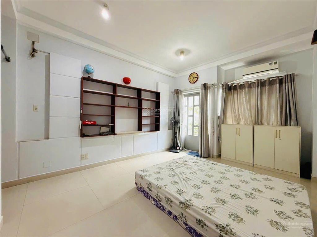 Nhà đẹp, hẻm sang, khu dân trí cao, đường lê quang định  5 tầng  4x16.5m