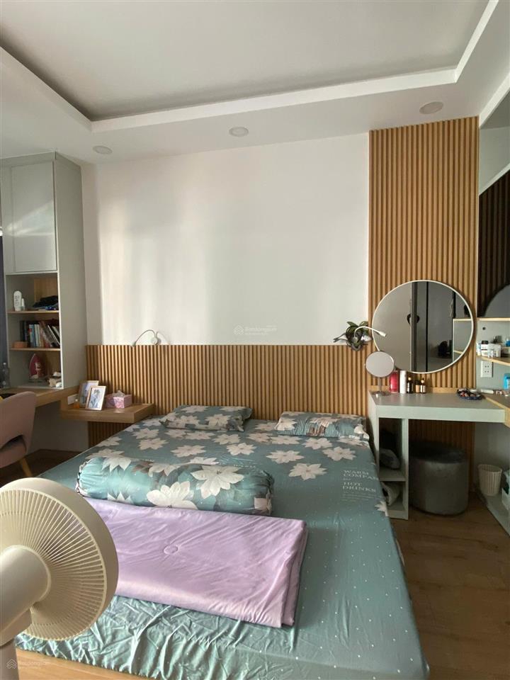 Nhà đẹp gần vincom nguyễn xí  4 tầng kiên cố, vuông vức 4,2x14m giá 11.2 ty