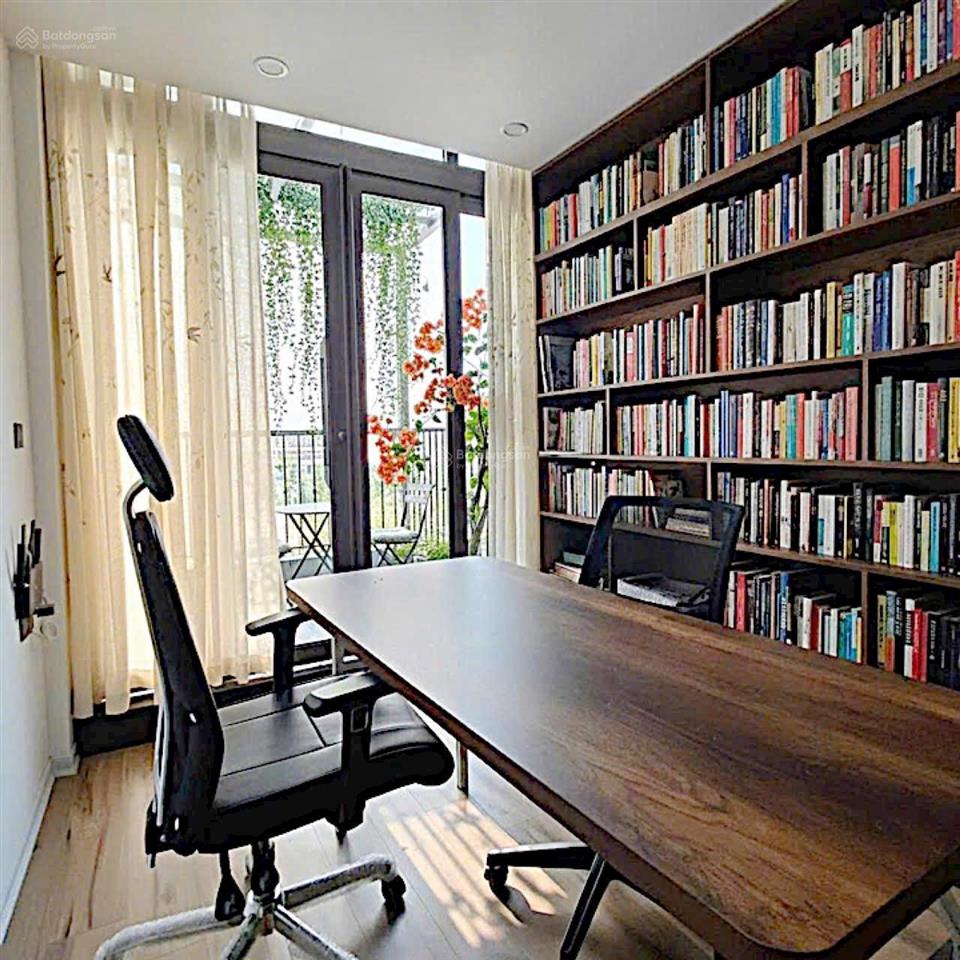 Bán nhà thuỵ khuê, view hồ tây, 7 tầng thang máy, 12 tỷ  vị trí đẹp, hiếm, cách mặt phố chỉ 20m