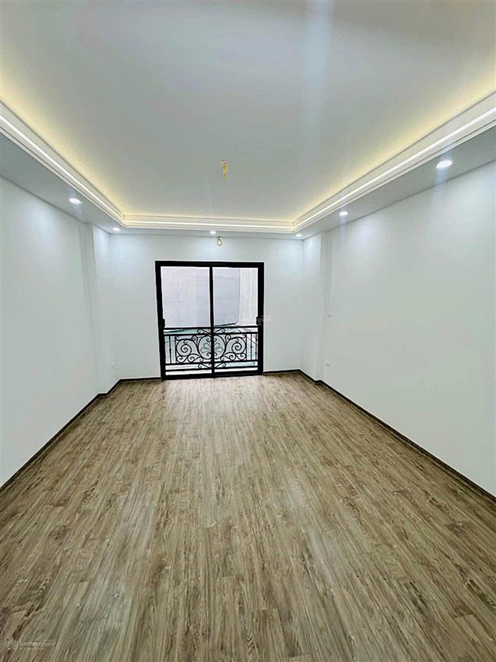 Bán nhà lê thanh nghị, hai bà trưng  42m2, 5 tầng, thang máy, sát phố, giá 11.6 tỷ