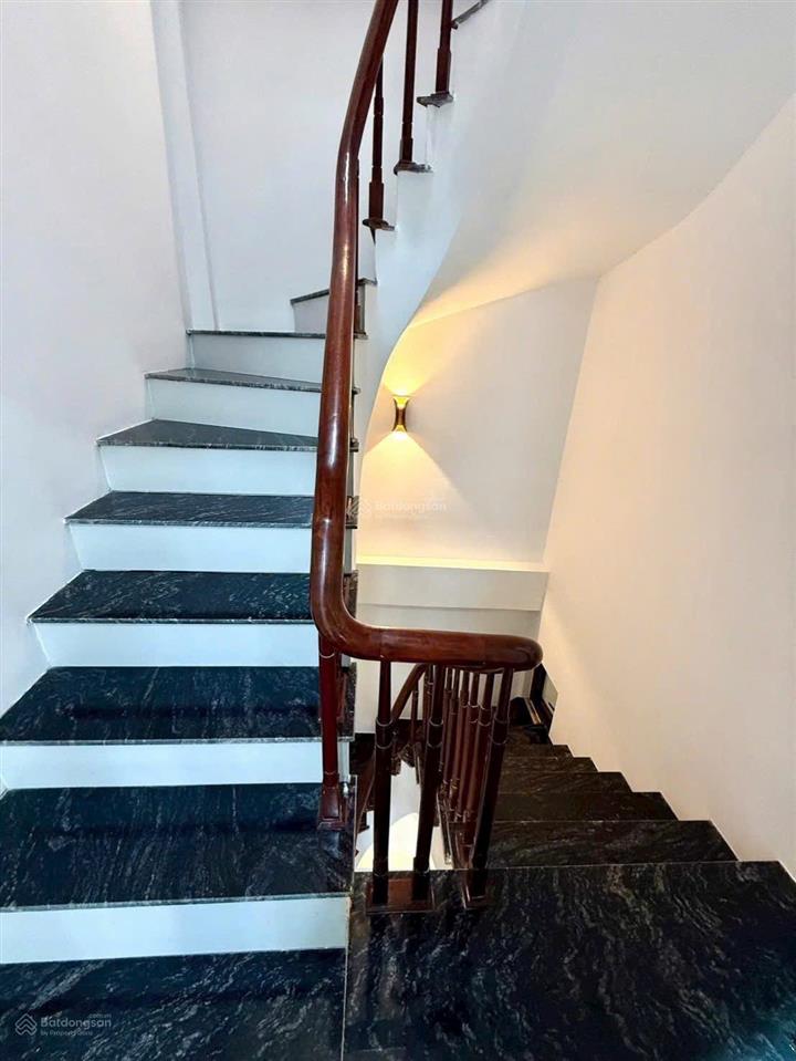 Bán nhà phố định công, lê trọng tấn, ô tô đỗ cửa, 33m2, 8 tỷ, vị trí đẹp, mt 4m