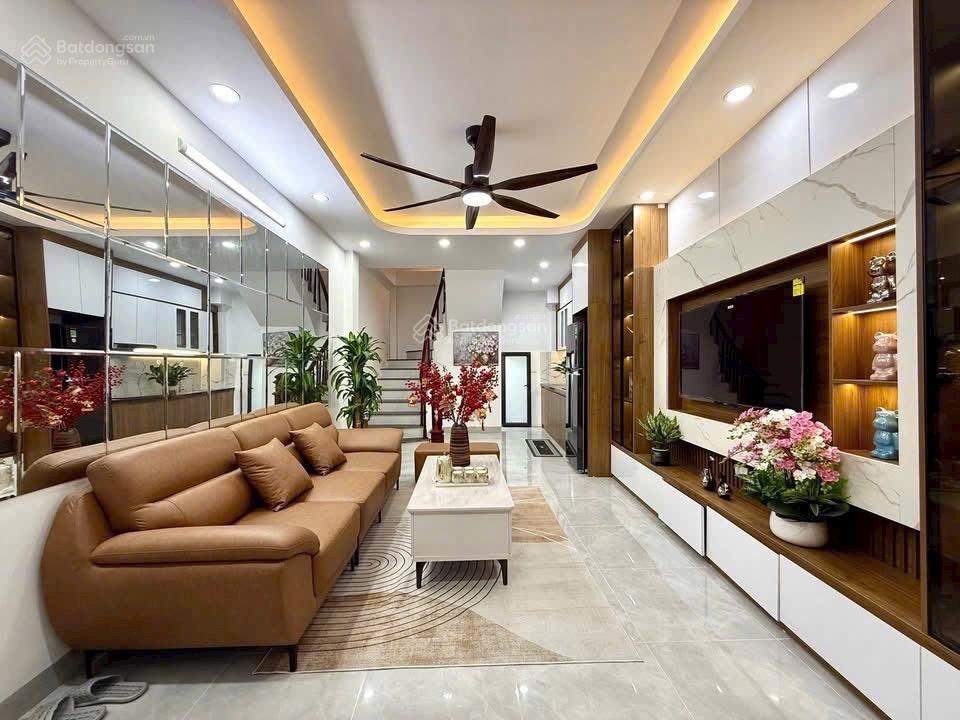 Bán nhà phố định công, lê trọng tấn, ô tô đỗ cửa, 33m2, 8 tỷ, vị trí đẹp, mt 4m