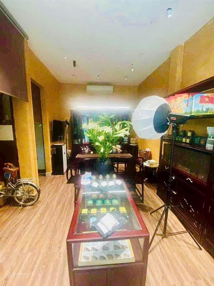 Bán nhà phố chùa bộc  kinh doanh  ô tô đỗ cửa  12.5 tỷ ngay sát cổng học viện ngân hàng