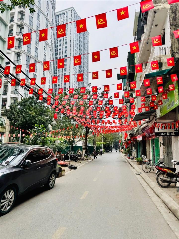 Nhà mới lô góc, ngõ thông dương văn bé 42m2 x 5 tầng, mt 3.5m, 10.3 tỷ view sunshine garden thoán