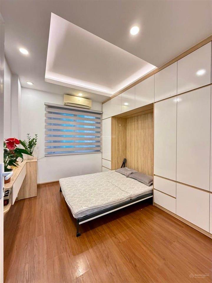 Bán nhà định công, vị trí đẹp, 35m2, nhỉnh 7 tỷ, 3 thoáng