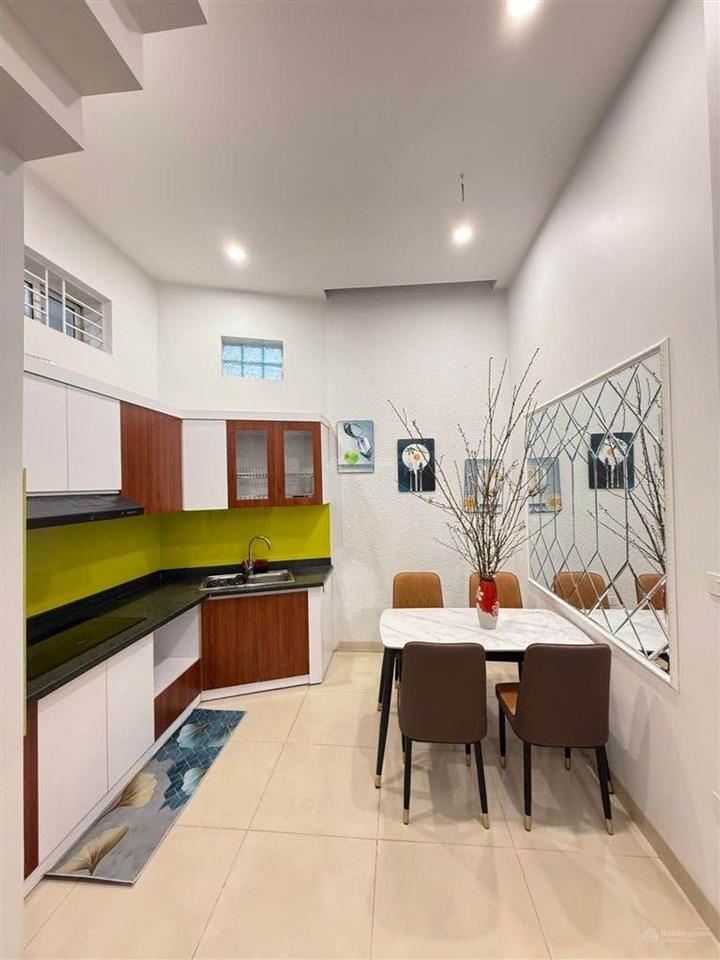 Bán nhà định công, vị trí đẹp, 35m2, nhỉnh 7 tỷ, 3 thoáng