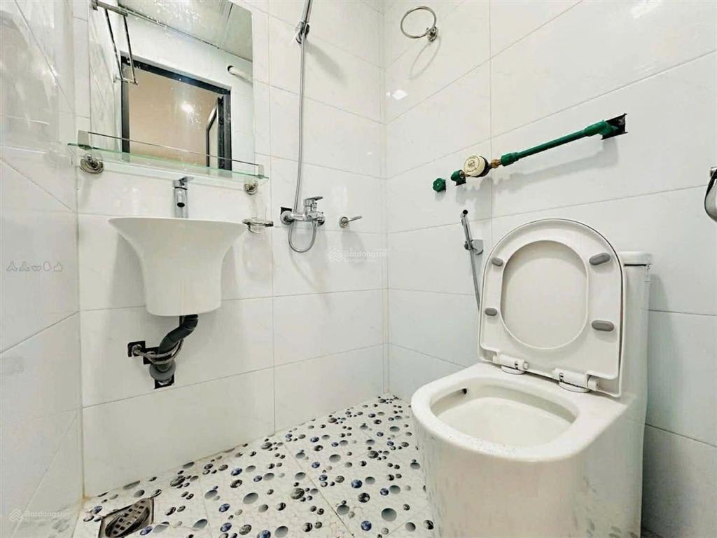 Căn hộ dòng tiền mới, 38m2, 9 tỷ  8 phòng, thang máy  hoàng mai  đền lừ, ô tô đỗ