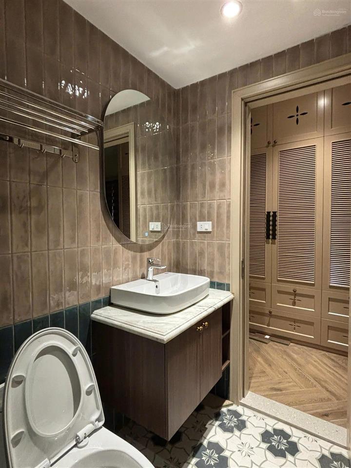 Nhà mới 6 tầng tháng máy, ngay ngã tư lò đúc, nguyễn công trứ, 40m2, mt 9m