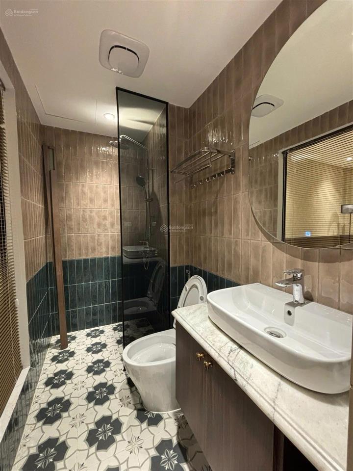 Nhà mới 6 tầng tháng máy, ngay ngã tư lò đúc, nguyễn công trứ, 40m2, mt 9m