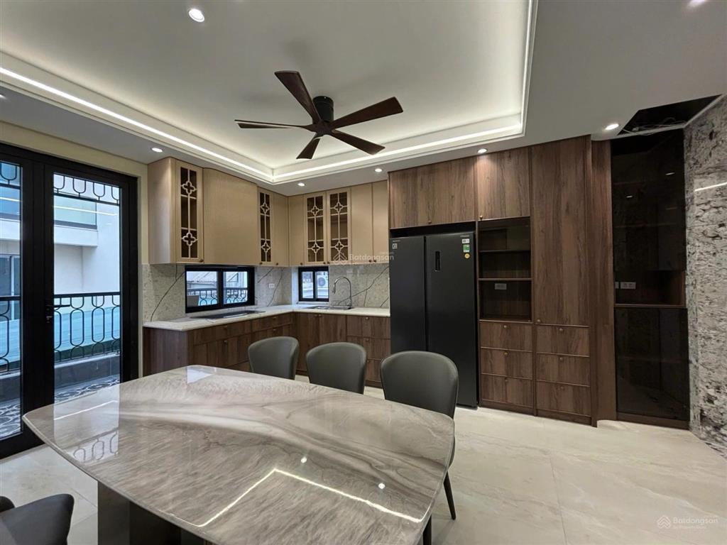 Nhà mới 6 tầng tháng máy, ngay ngã tư lò đúc, nguyễn công trứ, 40m2, mt 9m