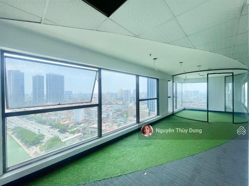 Cho thuê văn phòng toà ngọc khánh plaza, dt 450m2 có cắt lẻ, giá chỉ 250.000đ/m2/th, view hồ mát mẻ
