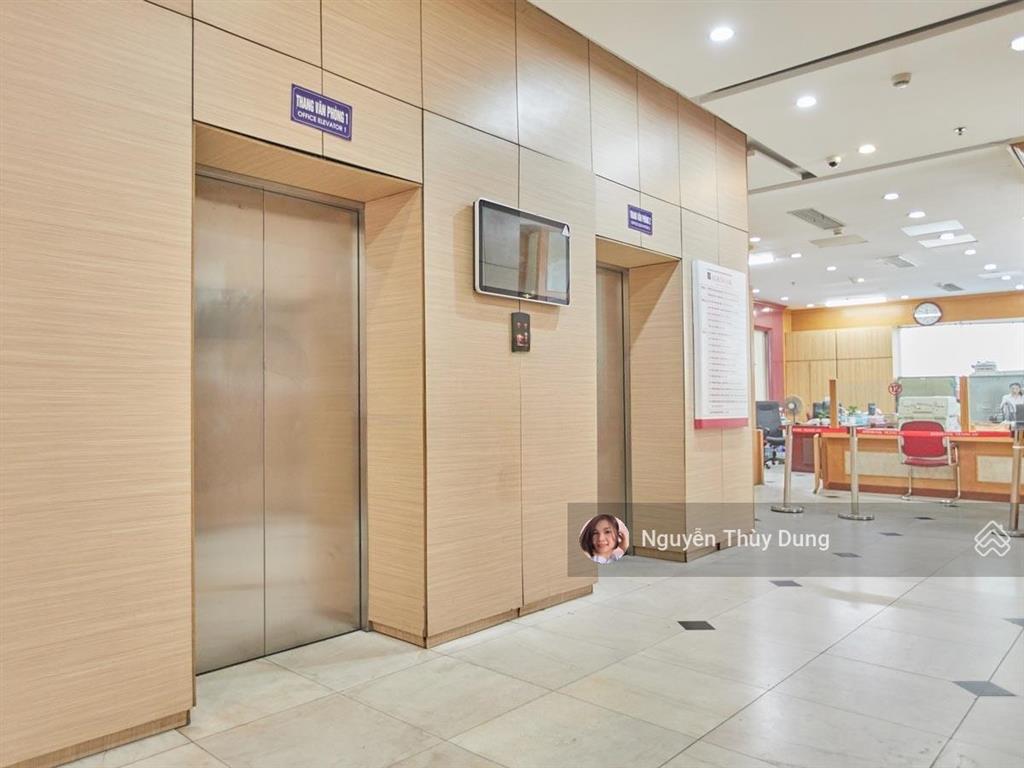 Cho thuê văn phòng toà ngọc khánh plaza, dt 450m2 có cắt lẻ, giá chỉ 250.000đ/m2/th, view hồ mát mẻ