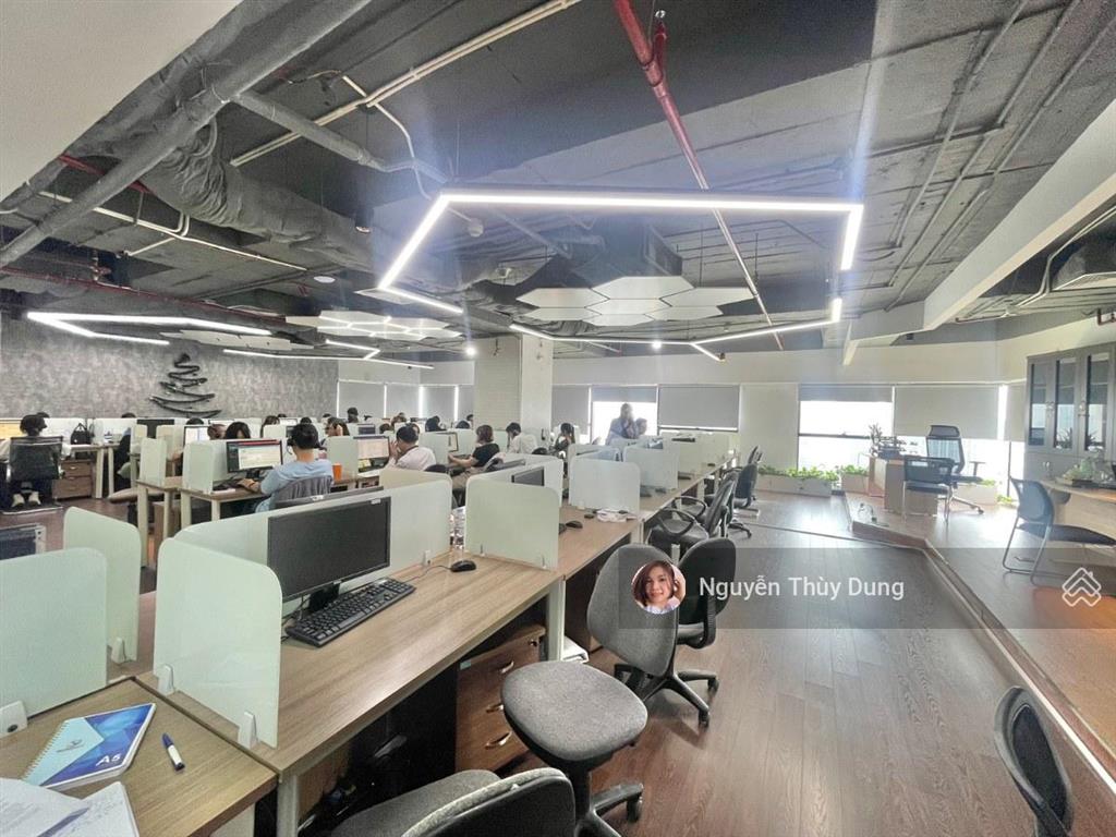 Cho thuê văn phòng toà ngọc khánh plaza, dt 450m2 có cắt lẻ, giá chỉ 250.000đ/m2/th, view hồ mát mẻ