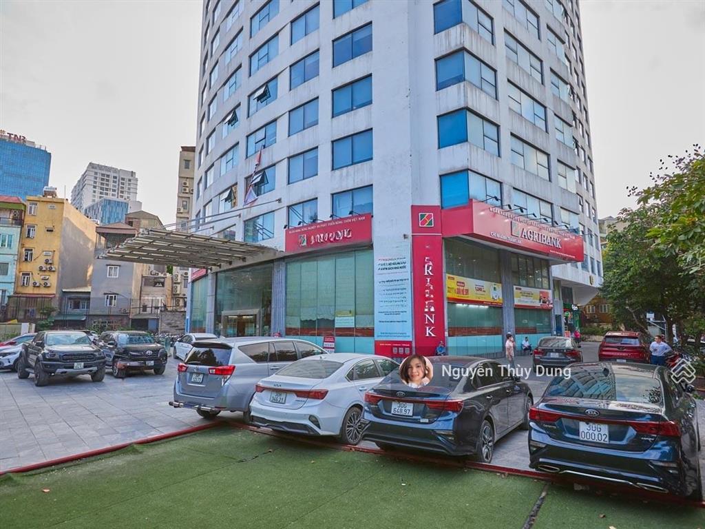 Cho thuê văn phòng toà ngọc khánh plaza, dt 450m2 có cắt lẻ, giá chỉ 250.000đ/m2/th, view hồ mát mẻ