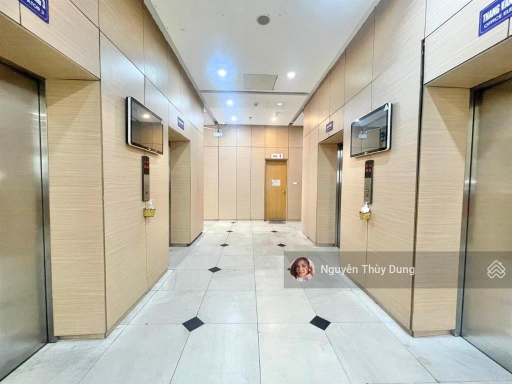 Cho thuê văn phòng toà ngọc khánh plaza, dt 450m2 có cắt lẻ, giá chỉ 250.000đ/m2/th, view hồ mát mẻ