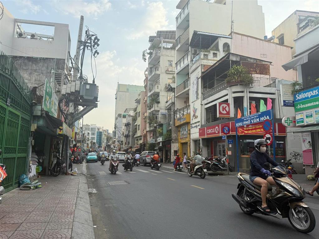 Nhà hiếm mặt tiền huỳnh văn bánh, p15 ngay phan đình phùng  3 tầng dt 5x9 đct 50tr/tháng  10 tỷ