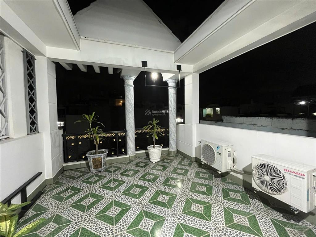 Nhà đẹp 4 tầng dt 4x16 vuông vức, không lộ giới  hxh 8m thông 1 trục quang trung  8.7 tỷ