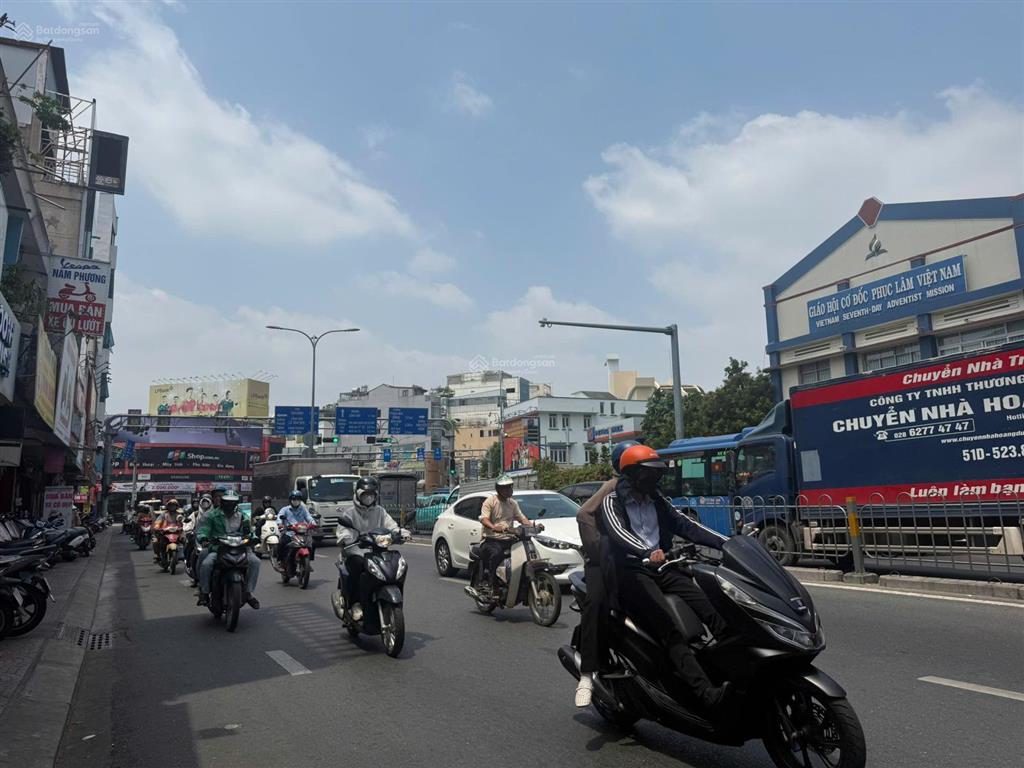 Chính chủ bán nhà mặt tiền phan đăng lưu ngay ngã tư phú nhuận, 7 tầng có thang máy dt 4x25