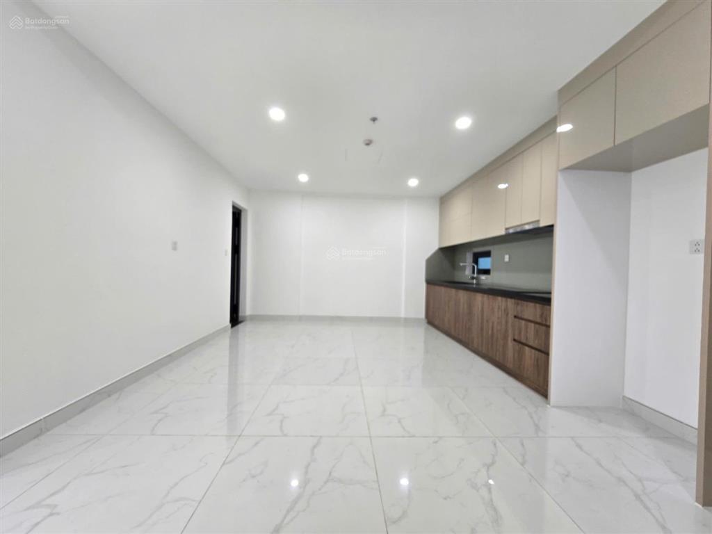 Bán sky linked villa celadon city  190m²/3pn/2wc  nội thất cơ bản  có garage trong nhà. 11,5 tỷ
