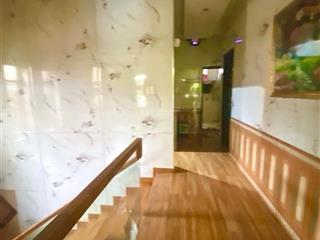 Tuyệt phẩm biệt thự mái thái mặt tiền vân đồn  ngang 10m cực hiếm  nội thất gỗ đẳng cấp32ty