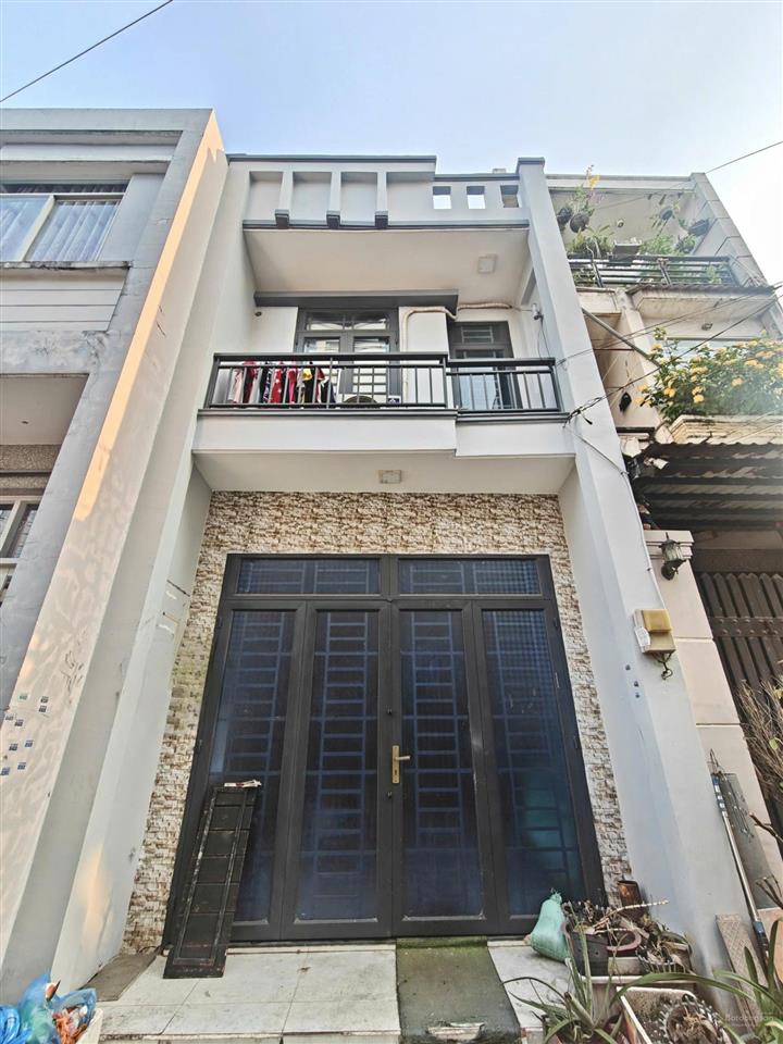 Chủ ngộp bank cần bán gấp chưa tới 5 tỷ, dt 4x13 thích hợp cho thuê hoặc xây mới, ac sở hữu ngay