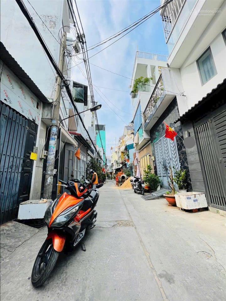 Chủ cần bán gấp nhà 4,5 tấm btct chỉ 6t6 tl hẻm xe hơi thông , full công năng xách vali vào ở ngay