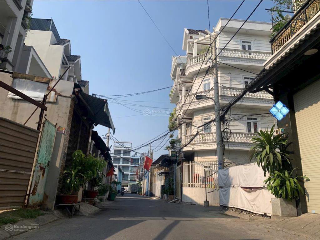 Chủ ngộp bank cần bán gấp nhà xây cực kì kiên cố chỉ 7t2 tl ,dt4x14,37 4pn 5wc a/c dọn vào ở