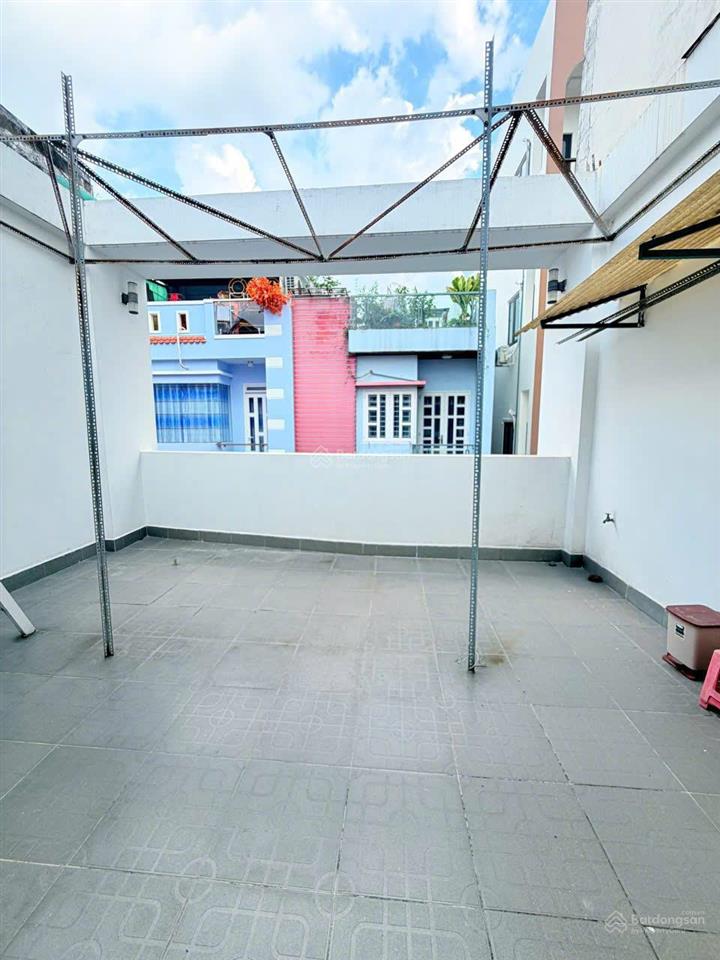 Chủ ngộp nhà đẹp giá siêu tốt dt5x11 chỉ 5t9 tl đúc 2,5 btct ,cơ hội đầu tư bđs cực kì tiêm năng