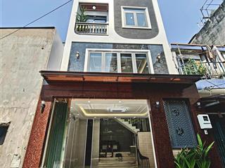 Nhà giáp khu tên lửa dt5,2x10,5đúc 5 tấm btct có thang máy full nt chỉ 7t6 tl mạnh a/c sở hữu